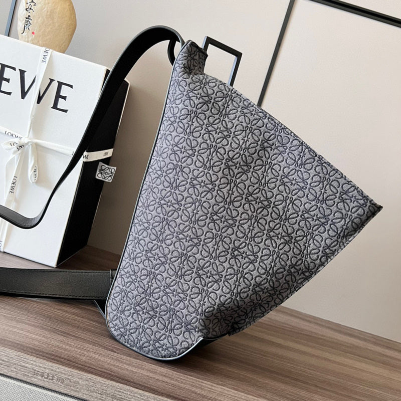 MC-Loewe-1199