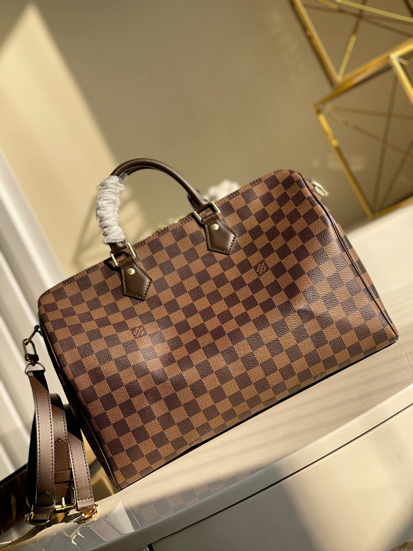 MC-LV-Bags-4689
