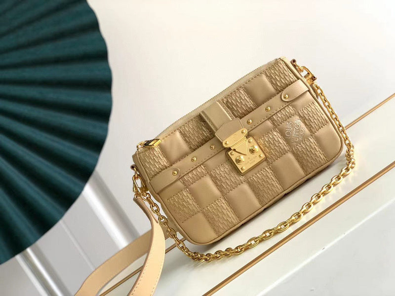 MC-LV-Bags-4693