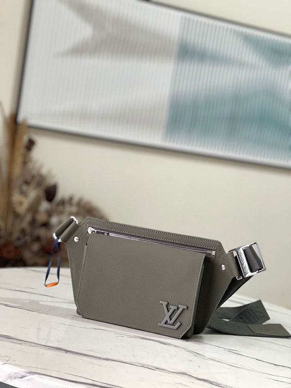 MC-LV-Bags-4716