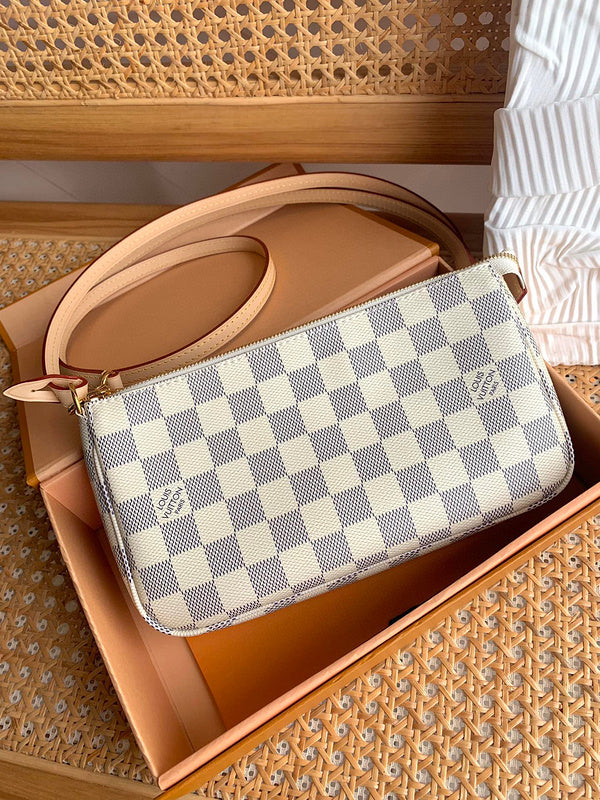 MC-LV-Bags-4722