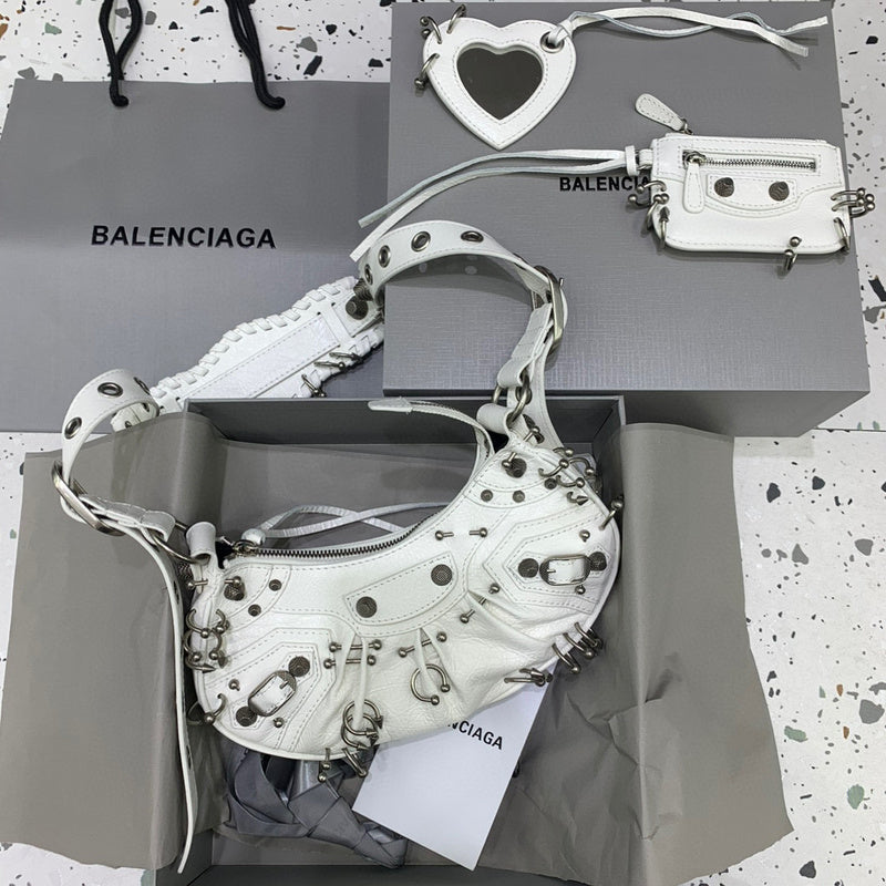 MC-Balenciaga-1866