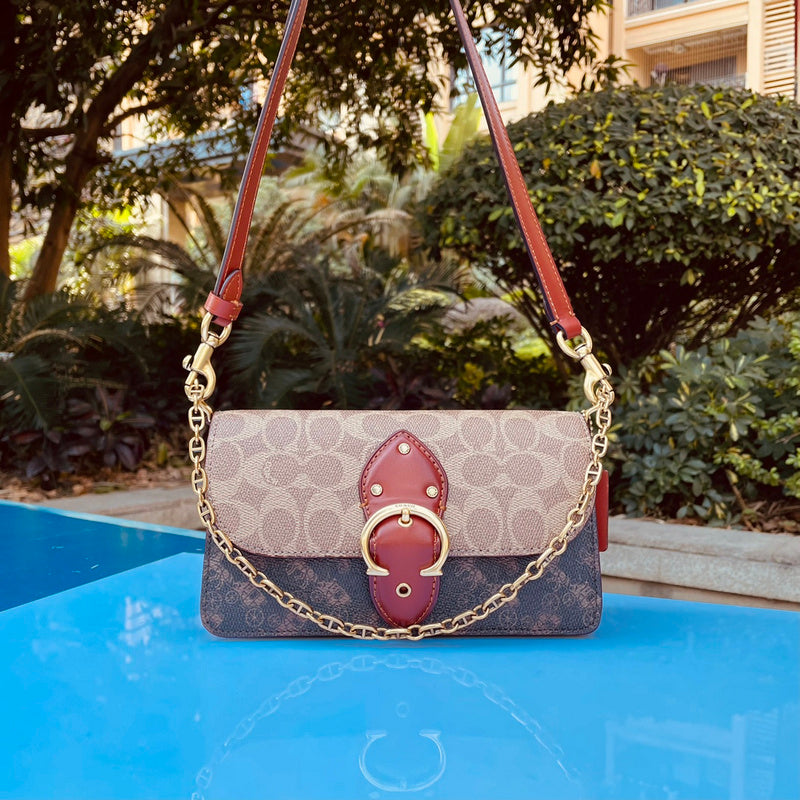 MC-Coach-374