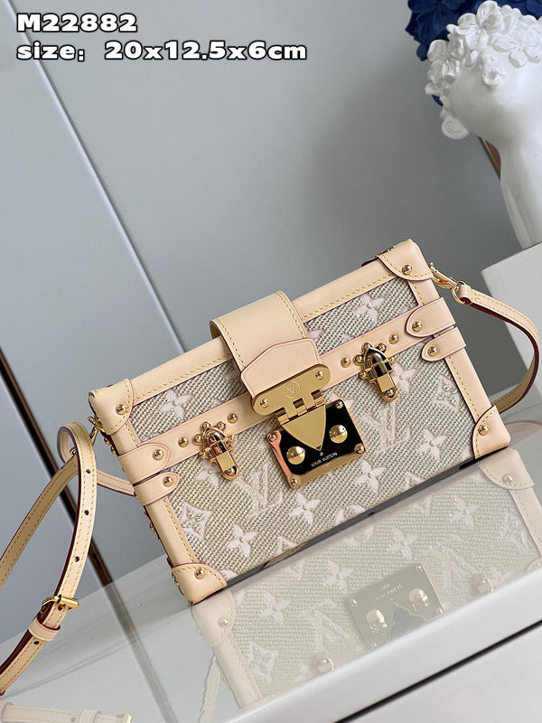 MC-LV-Bags-4764