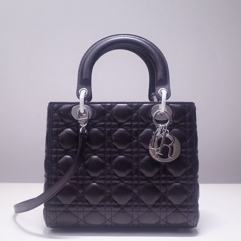 MC-Christian Dior-4350