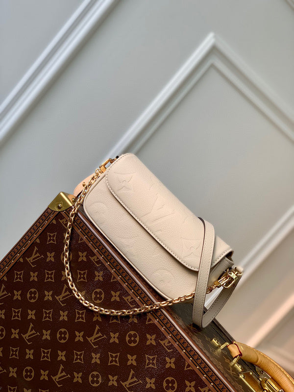 MC-LV-Bags-4776
