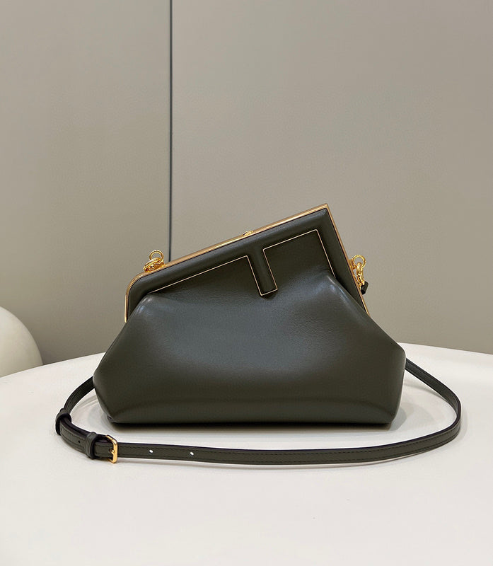 MC-FENDI-4582