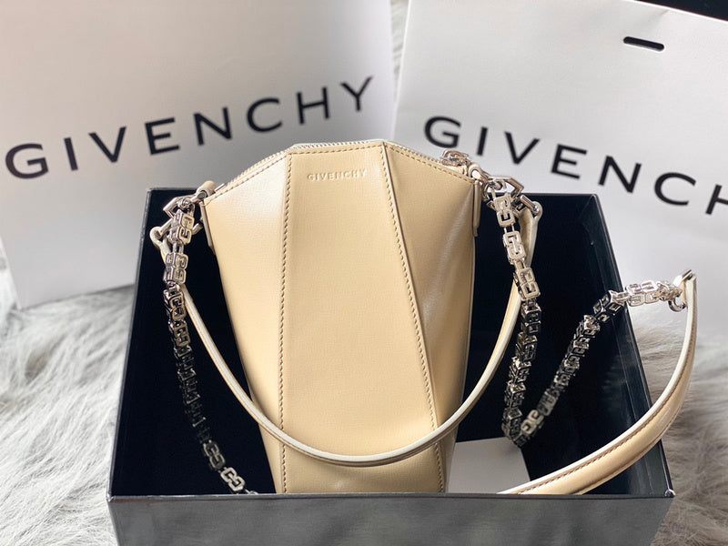 MC-GIVENCHY-636