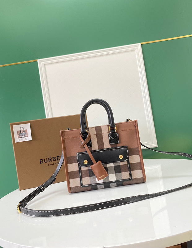 MC-Burberry-658