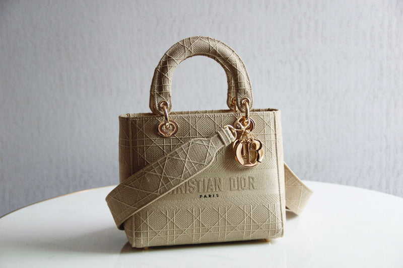 MC-Christian Dior-4390