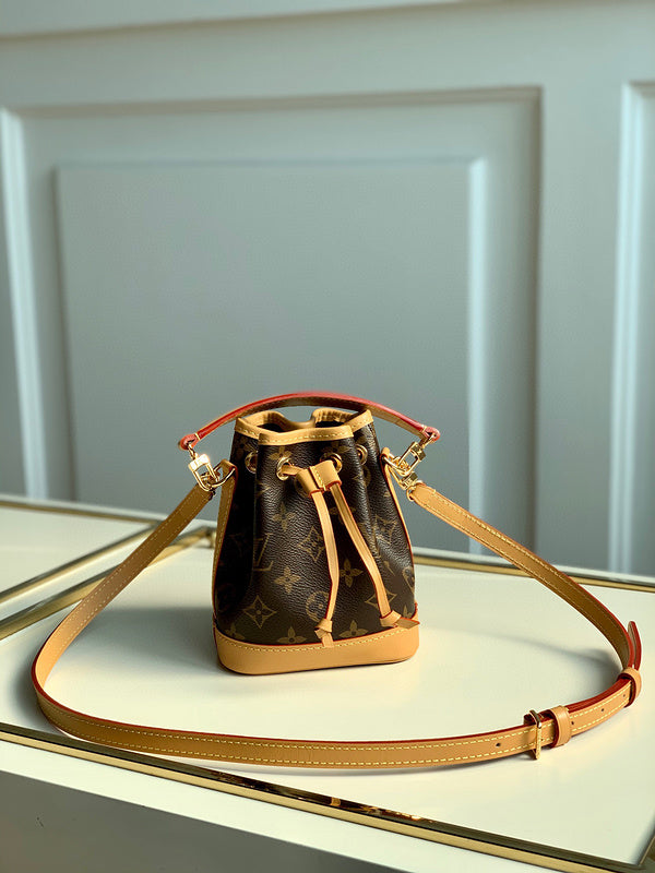 MC-LV-Bags-4823