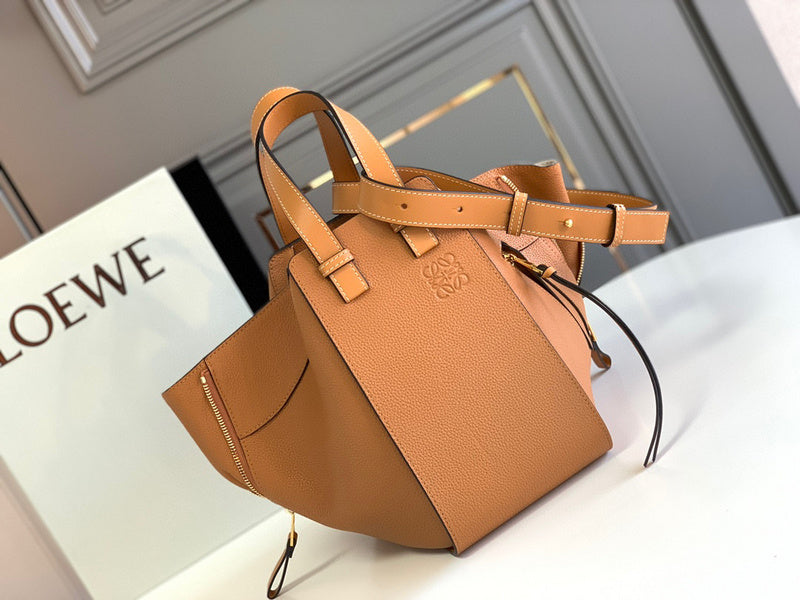 MC-Loewe-1245