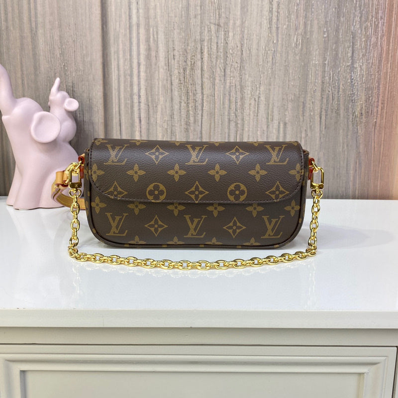 MC-LV-Bags-4877