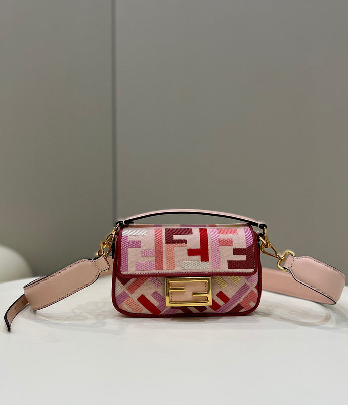 MC-FENDI-4685