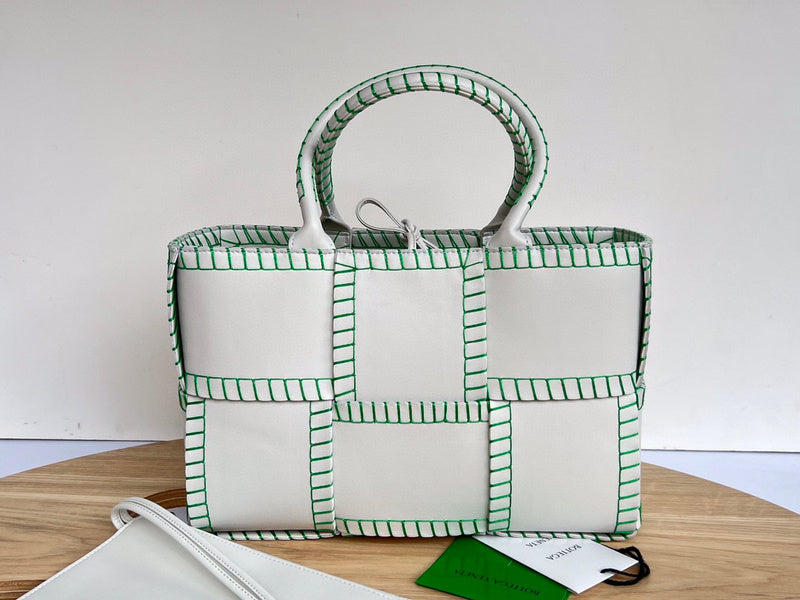 MC-Bottega Veneta-2501