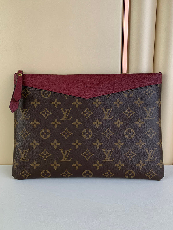 MC-LV-Bags-4900