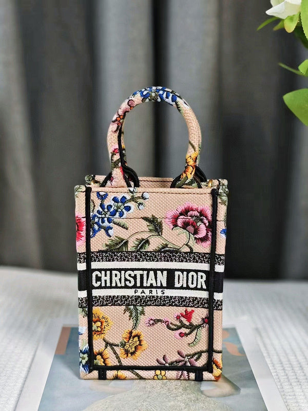 MC-Christian Dior-4479