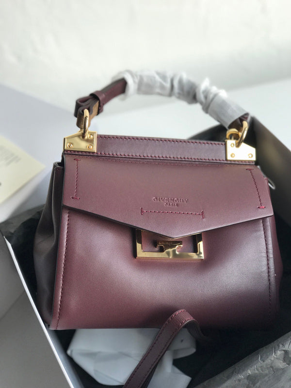 MC-GIVENCHY-650