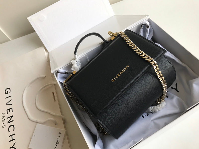 MC-GIVENCHY-652