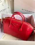 MC-GIVENCHY-653