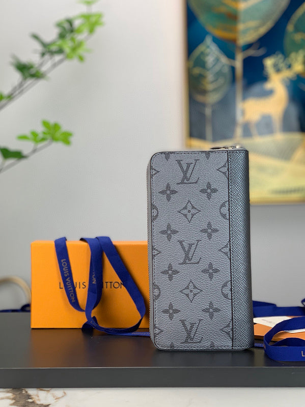 MC-LV-Bags-4926