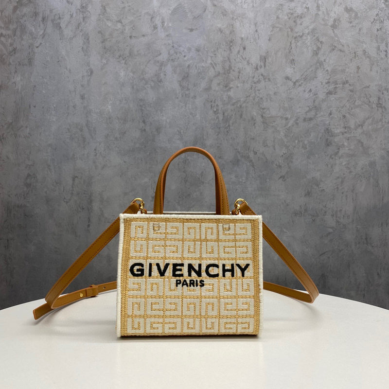 MC-GIVENCHY-659