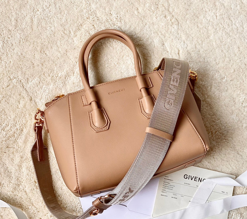 MC-GIVENCHY-660