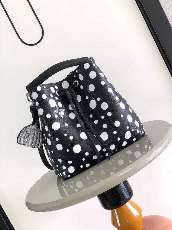 MC-LV-Bags-4948