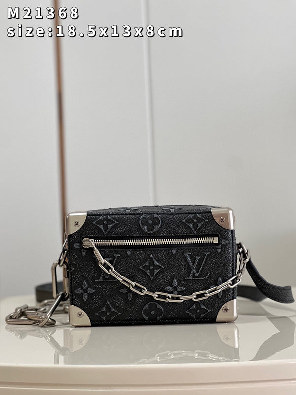 MC-LV-Bags-4953