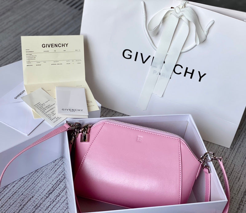 MC-GIVENCHY-664