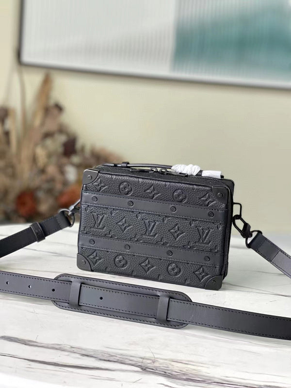 MC-LV-Bags-4965