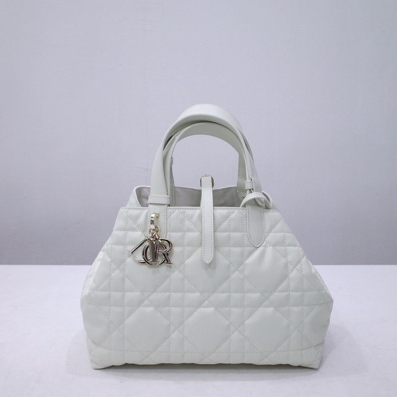 MC-Christian Dior-4541