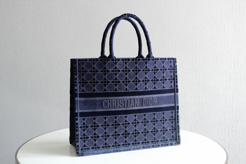 MC-Christian Dior-4572