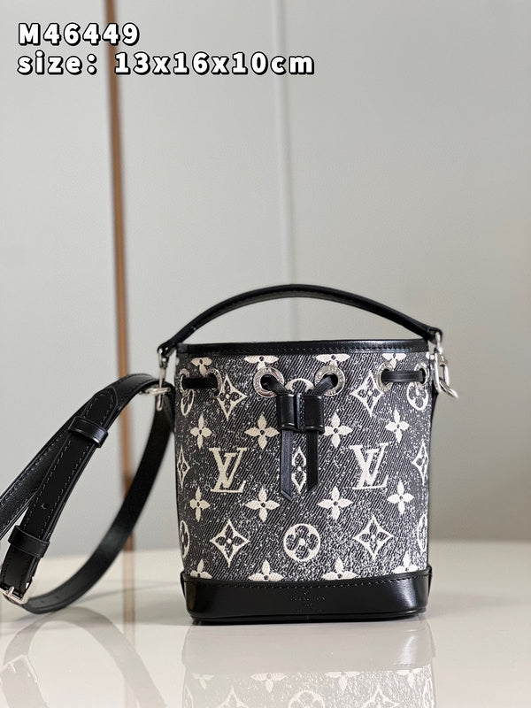 MC-LV-Bags-5026