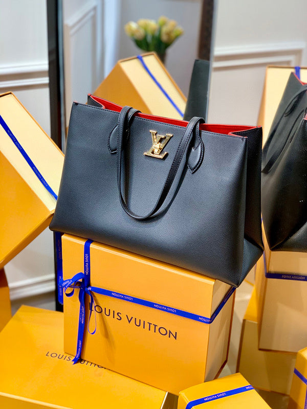 MC-LV-Bags-5051