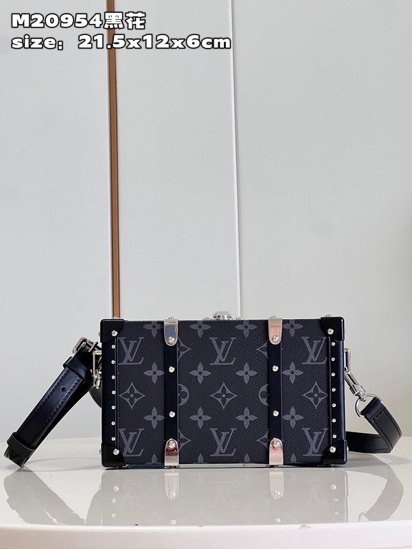MC-LV-Bags-5085