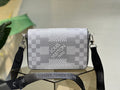 MC-LV-Bags-5086