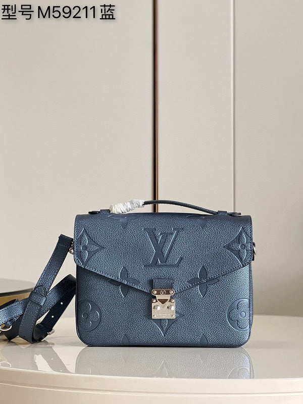 MC-LV-Bags-5097