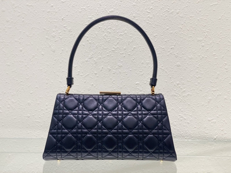 MC-Christian Dior-4670