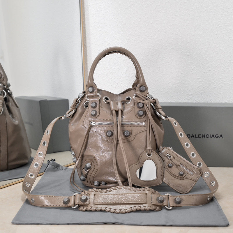 MC-Balenciaga-2019