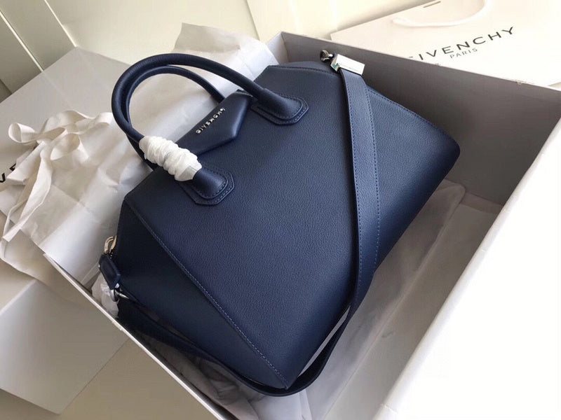 MC-GIVENCHY-690