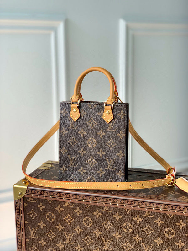 MC-LV-Bags-5136