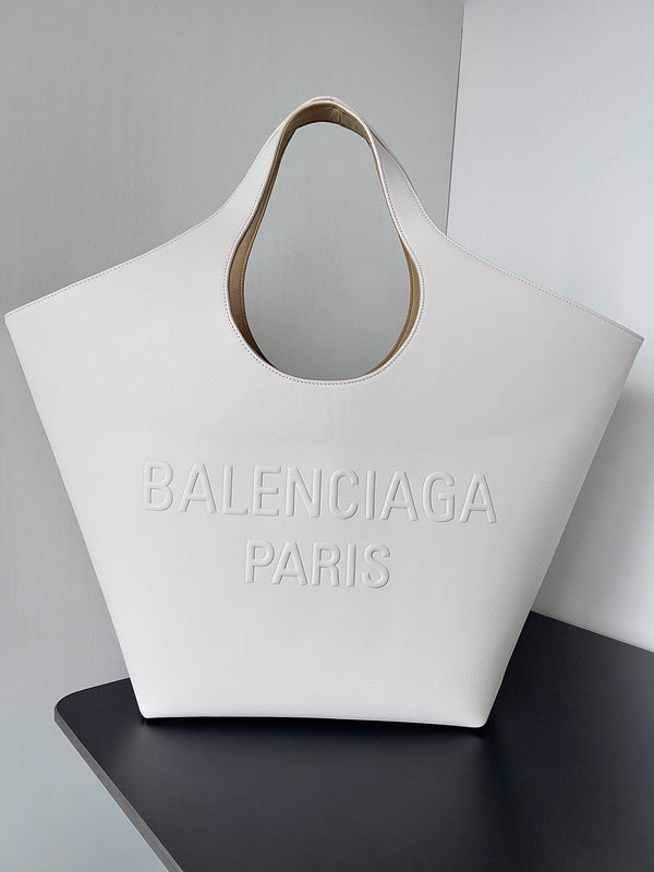 MC-Balenciaga-2029
