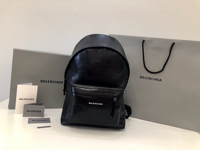 MC-Balenciaga-2031