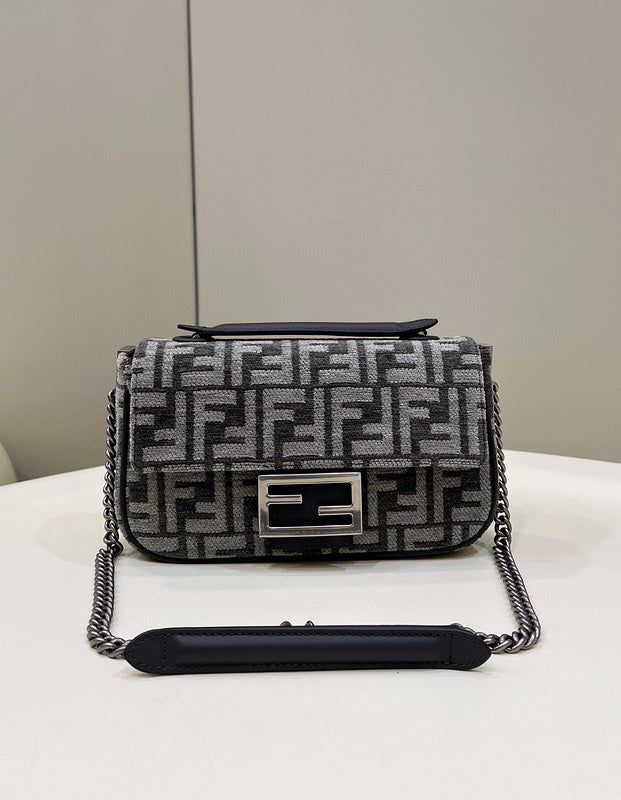 MC-FENDI-4931