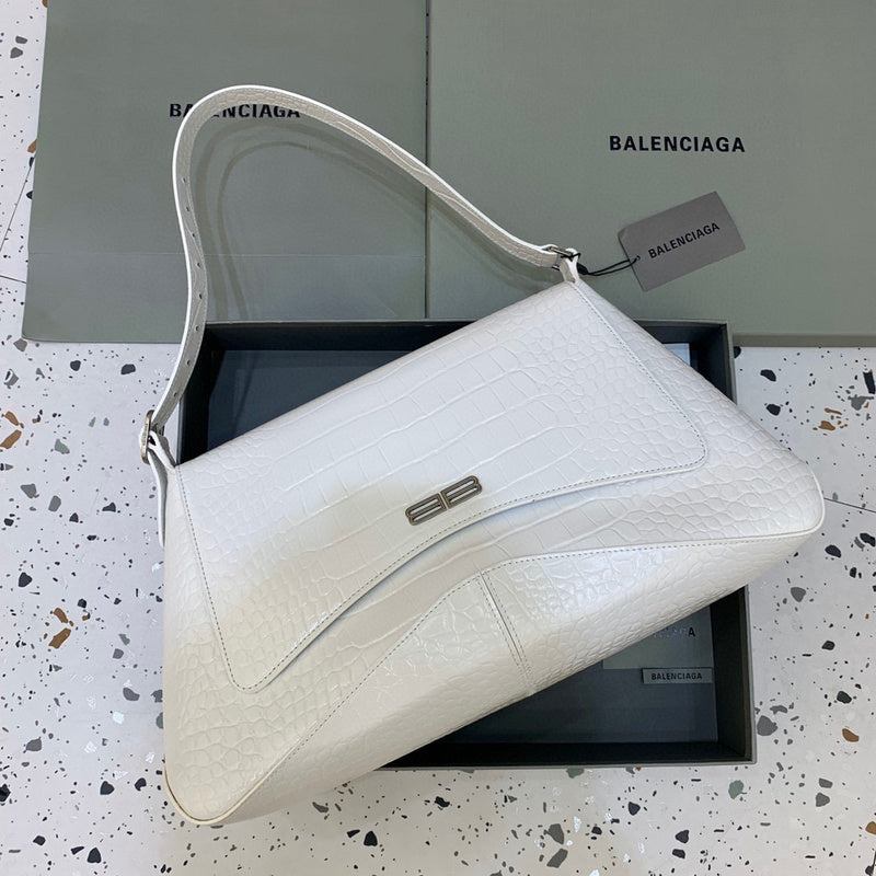MC-Balenciaga-2041