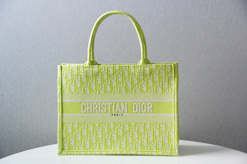 MC-Christian Dior-4737