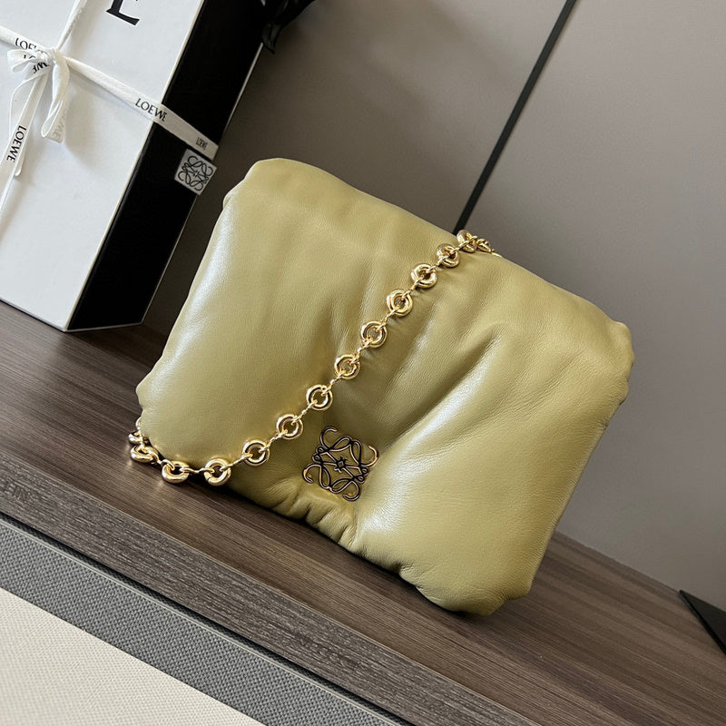 MC-Loewe-1355