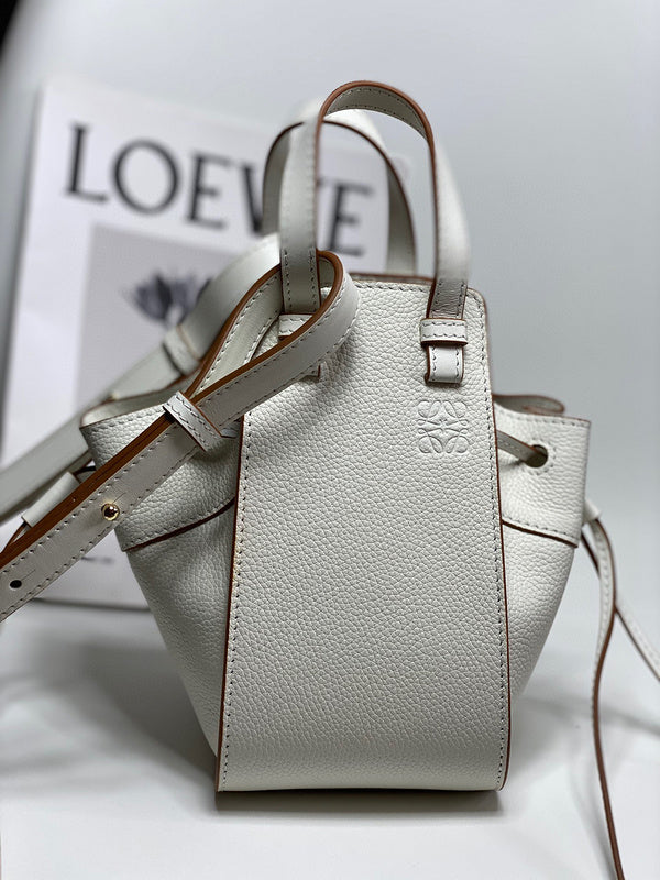 MC-Loewe-1358