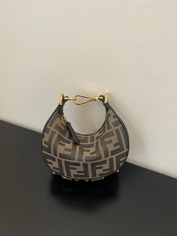MC-FENDI-4952
